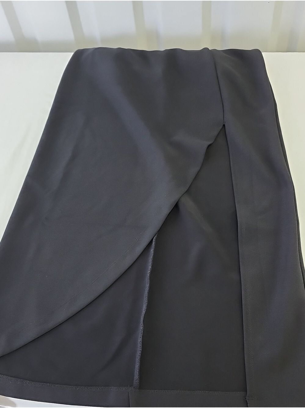 Abercrombie & Fitch Black Sleeveless Plunge V-Neck Midi Dress Med NWT Asymmetric - Picture 6 of 10